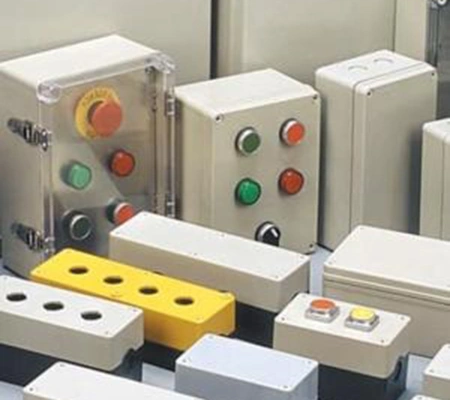 Cajas de conexión de ABS/PC